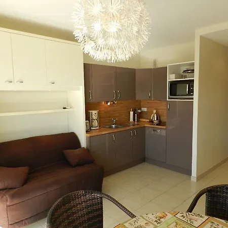 Le Lavandou, 1 Piece, 4 Personnes - Fr-1-251-606 Appartamento Le Lavandou
